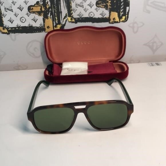 Gucci Tortoise Shell Sunglasses with Green Lenses GG0925s 002 - Picture 6 of 13